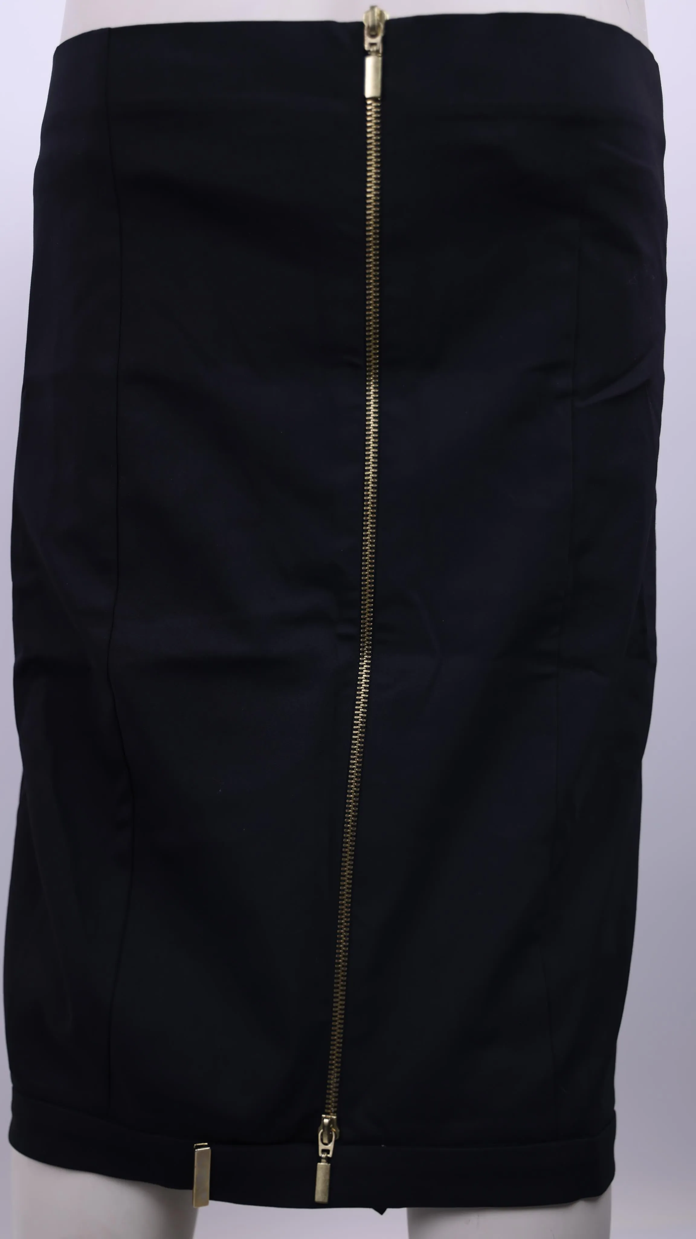 Access midi black skirt with zipper on the back